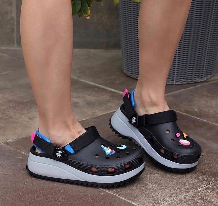 Оригінал crocs hiker white citrus black жіночі крокси на платформі