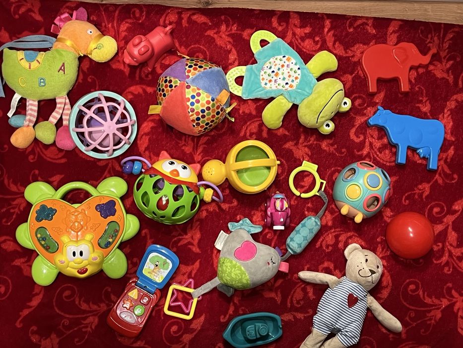 Okazja! 17 sztuk zabawek grzechotek interaktywnych