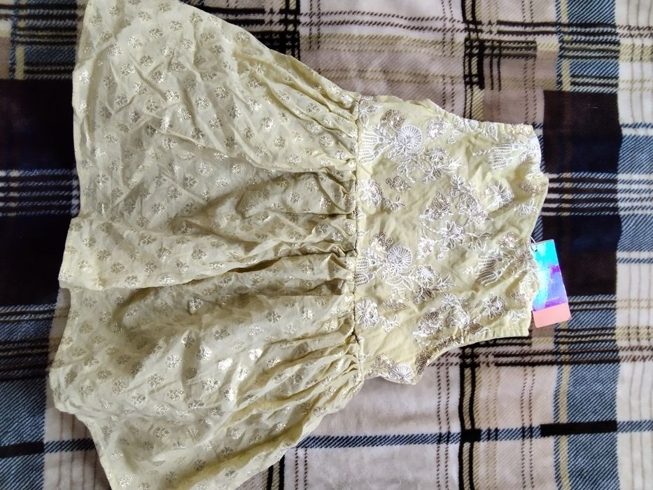 Сукня на дівчинку 5-6 років