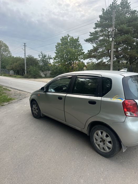 Машина Chevrolet Aveo T200