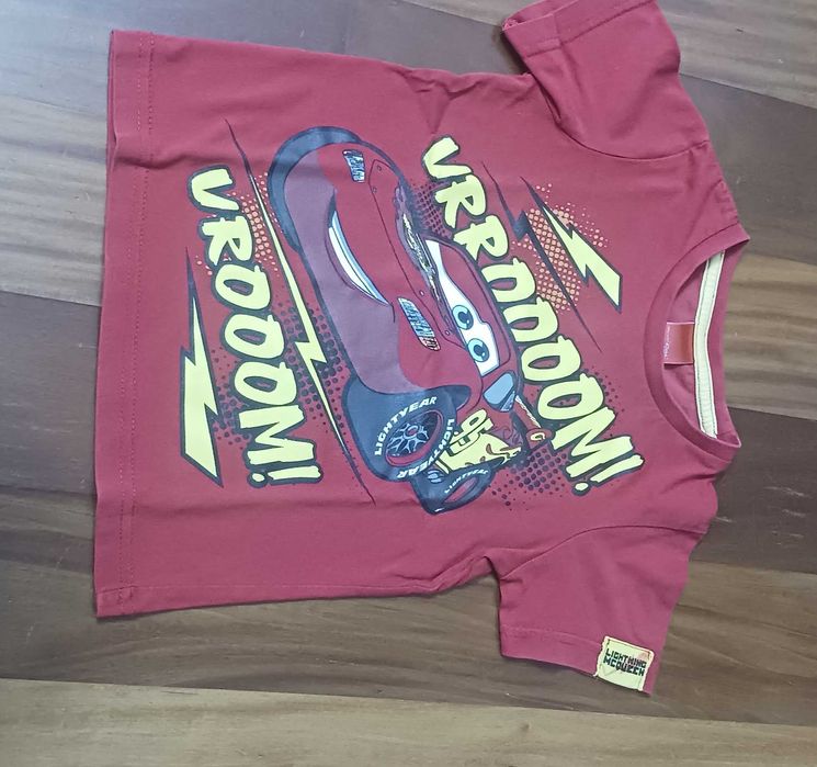 Conjunto de 5 t-shirts para criança - 4 anos