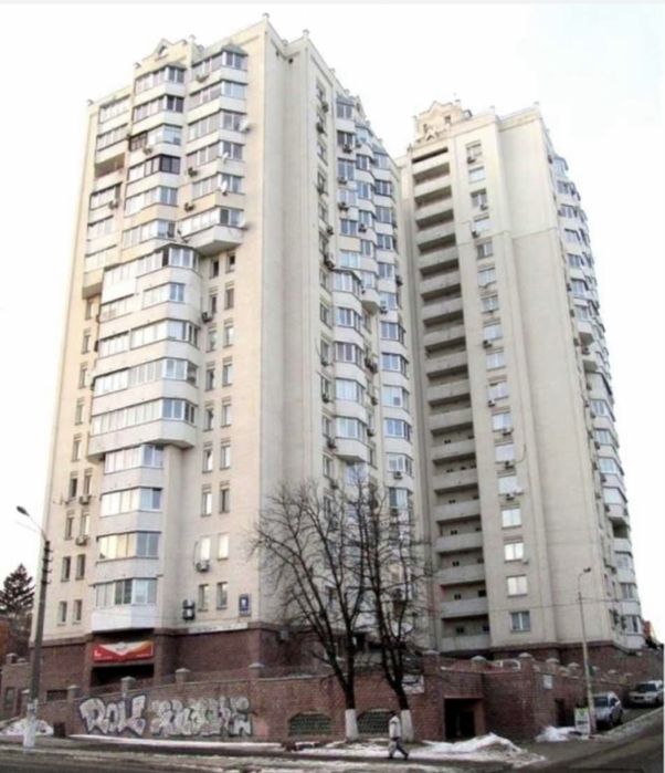 Пвдземний паркінг, Київ, Васильківська 18, Голосіївський