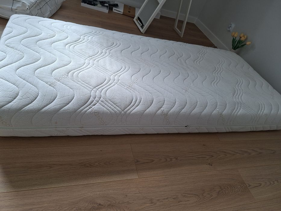 Materac 90cm x 200cm