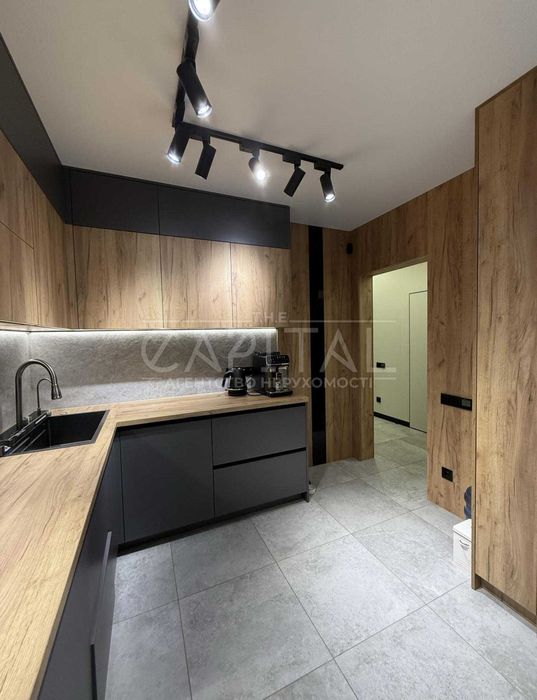 Продажа квартиры ул. Кадетский Гай, ЖК Медовый, Соломенский р-н