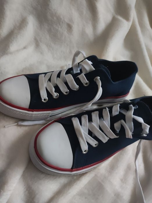 Buty trampki granatowe