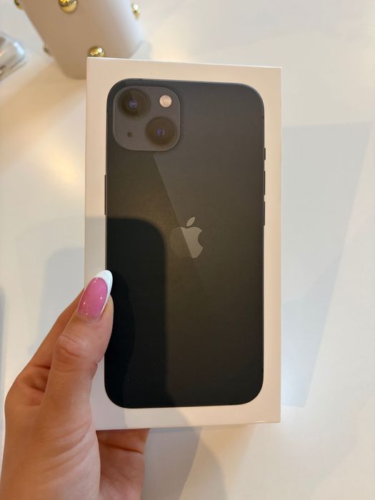 Telefon iPhone 13