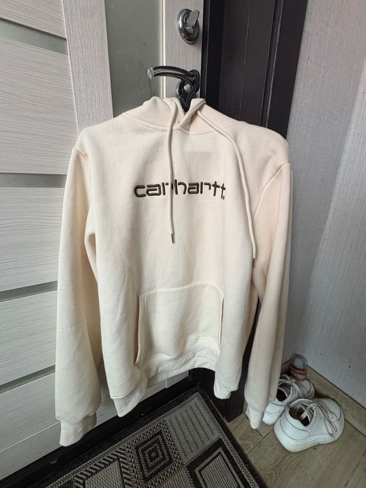 Carhartt в бежевому кольорі