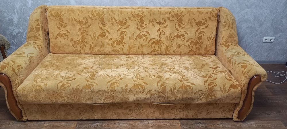 Продам диван в гарному стані бу