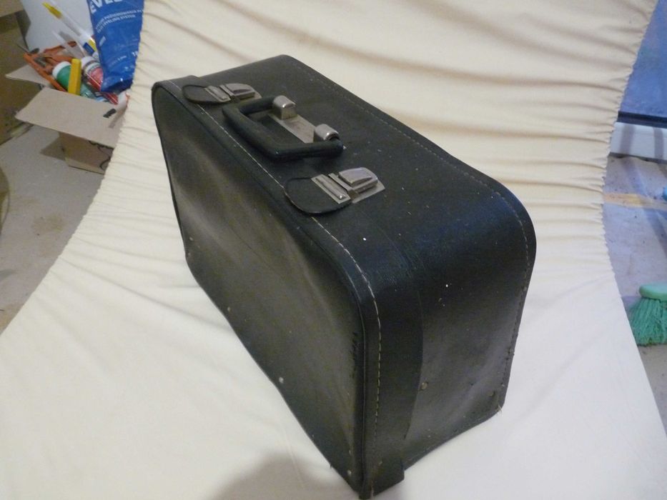 40.walizka do maszyny krawieckiej