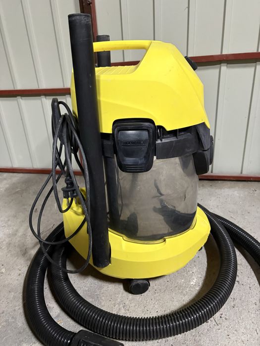 Odkurzacz Karcher WD3 Premium Inox stan dobry