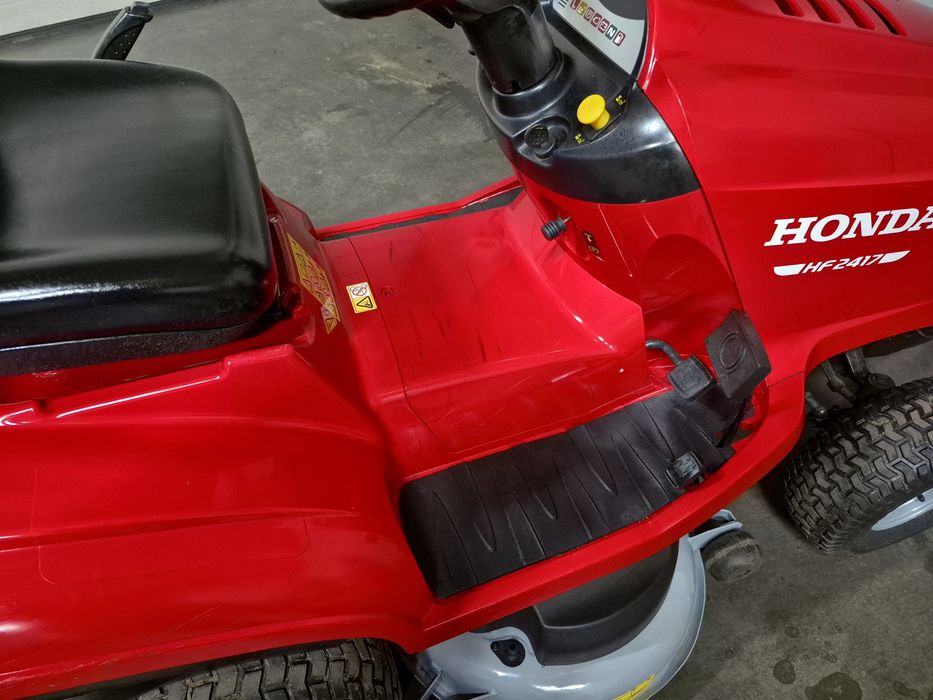 Kosiarka traktorek honda 2417.
