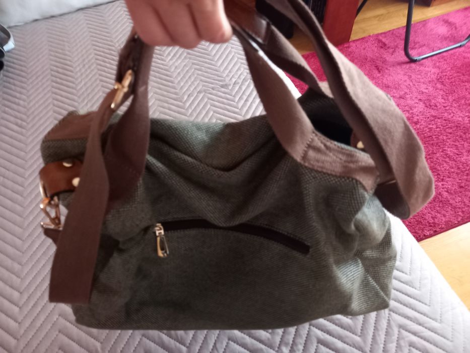 Saco de senhora a tiracolo