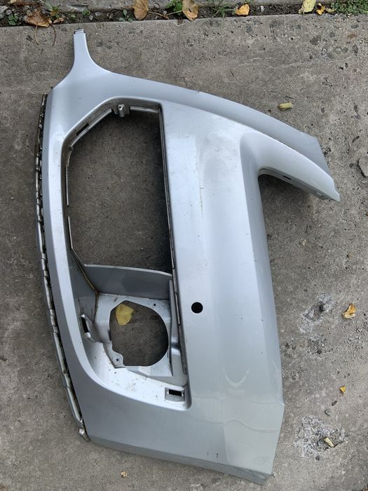 Бампер передній ліва частина на Audi Q5 8R (2012-2016рр). 8R0807437