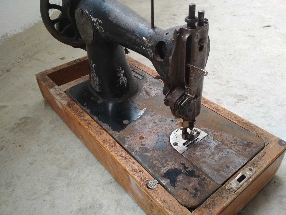 Швейная машина Singer