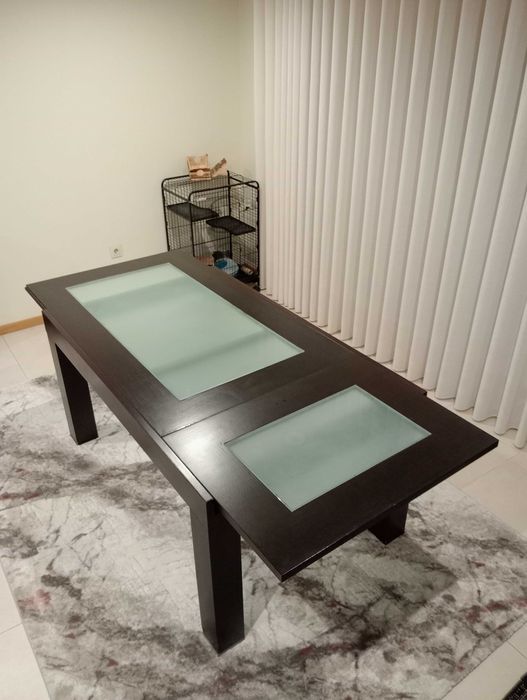 Mesa de sala de jantar