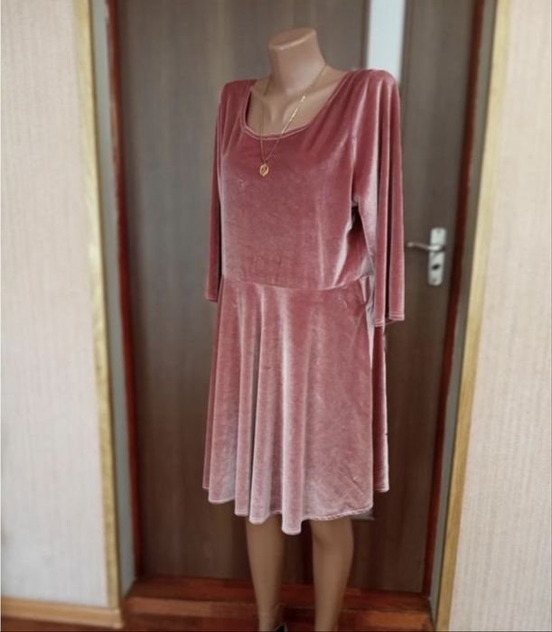 Жіноча велюрова сукня 50-52р