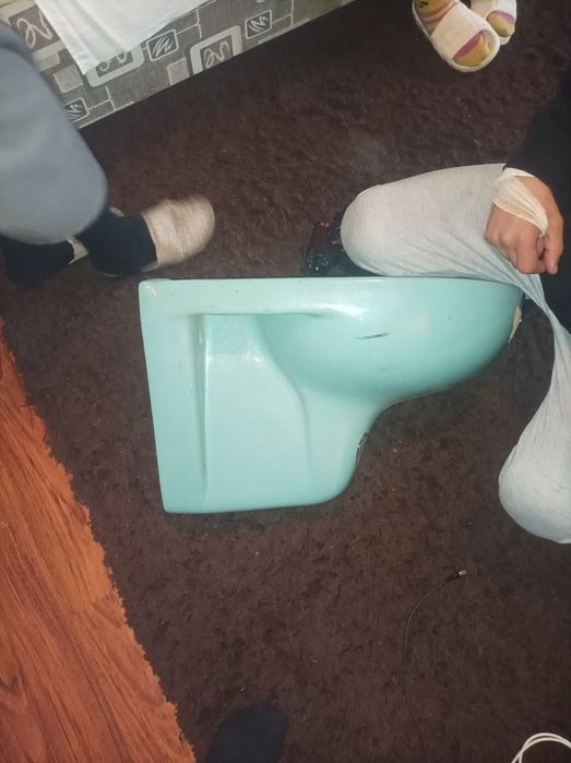 Продам унитаз новый