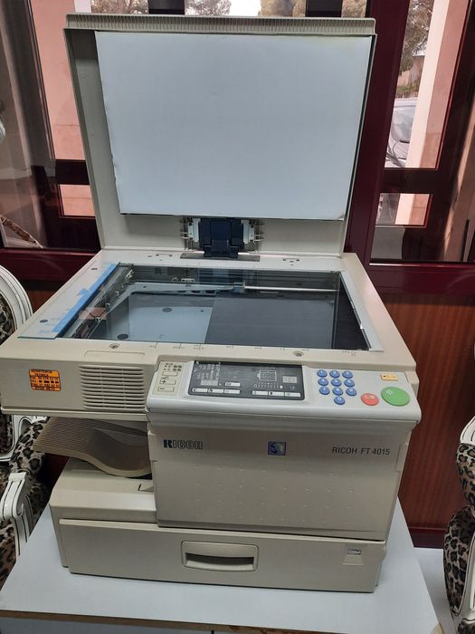 Impressora fotocopiadora Ricoh FT 4015