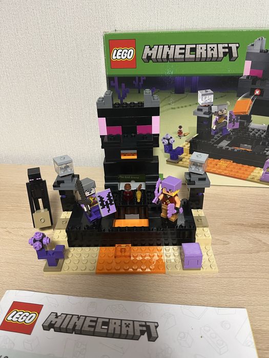 Lego minecraft кінцева арена 252 деталей