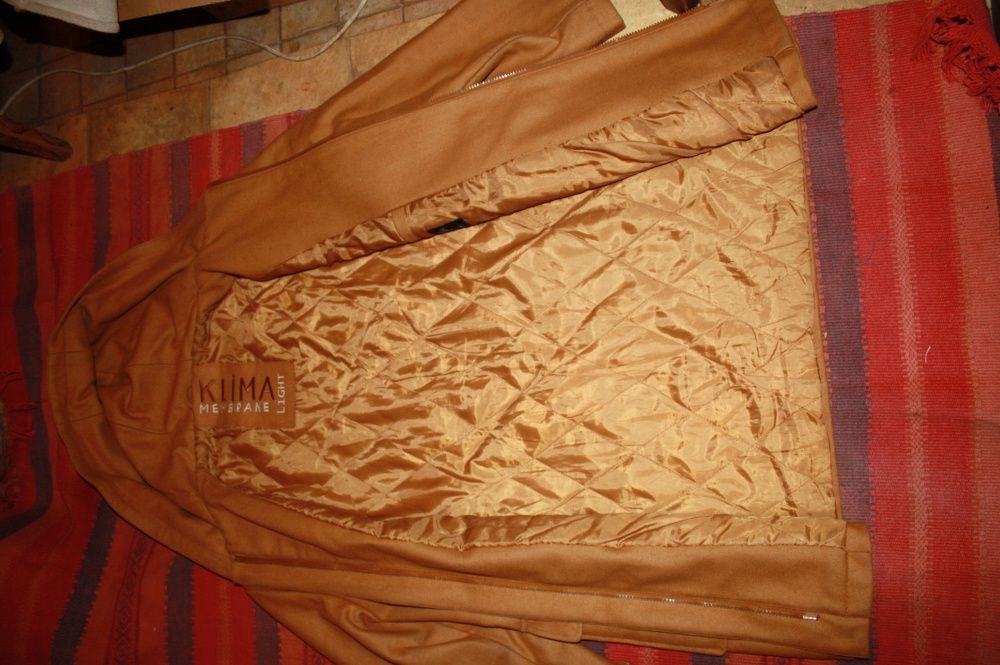 Plaszcz kurtka z kapturem orginalna -Klima -Light