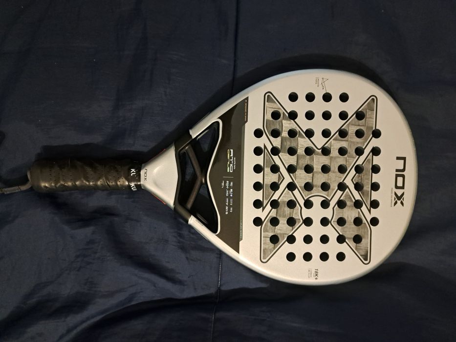 Raquete Nox AT10 Tapia