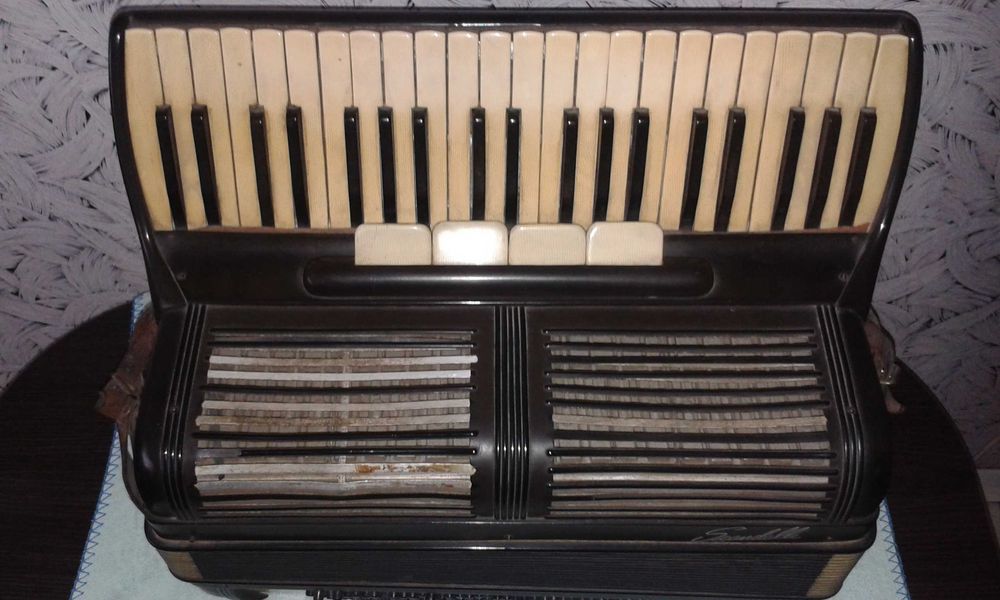 Продам Итальянский Антикварный Аккордеон Skandalli(Brevetto)