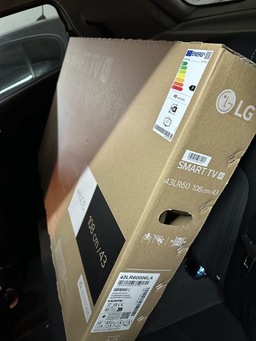 TV LG  nova 43’, selada caixa