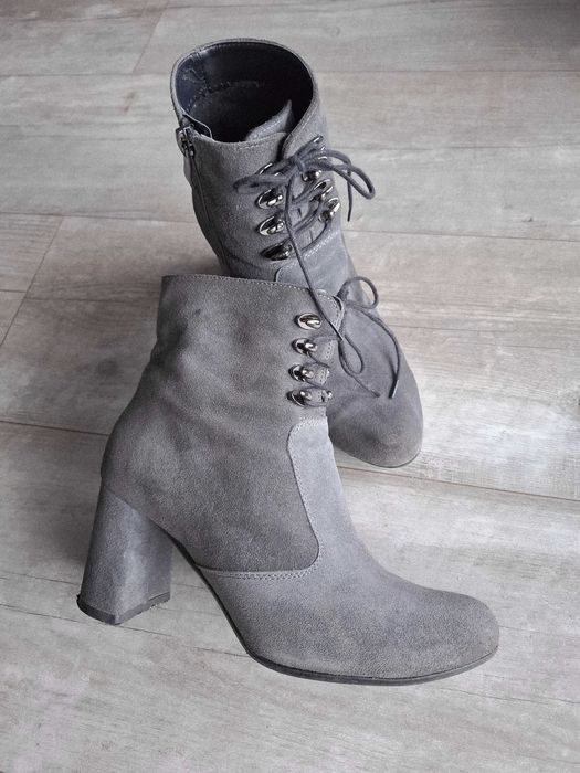 Szare botki lasocki skora 8cm slupek