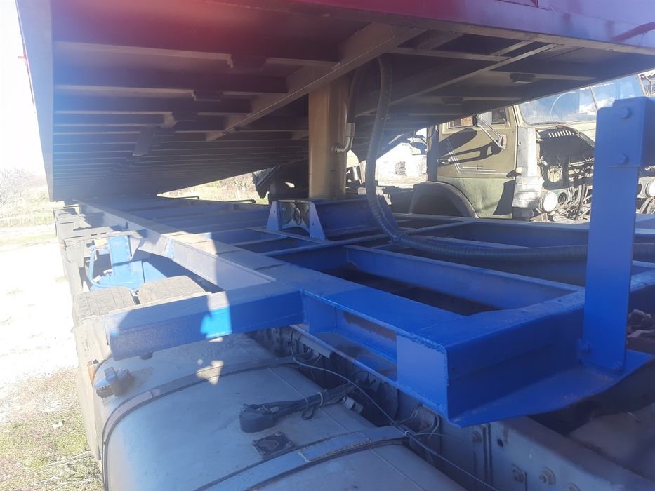 Самоскид-контейнеровоз 60куб