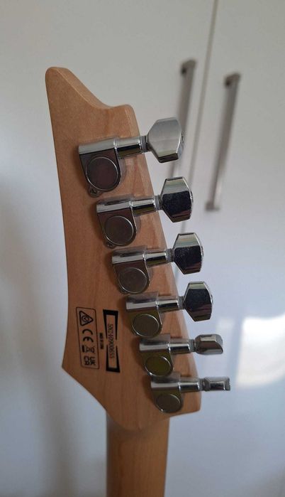 Guitarra eléctrica Ibanez Gio praticamente nova, com correia e softcase!