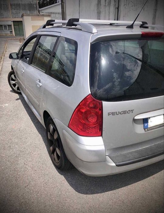 Peugeot 307 SW - 7 Lugares (2700€ ate final de agosto)