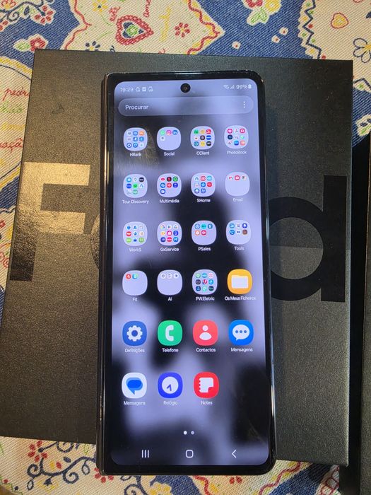 Samsung Galaxy Z Fold4 5G – 12GB 256GB