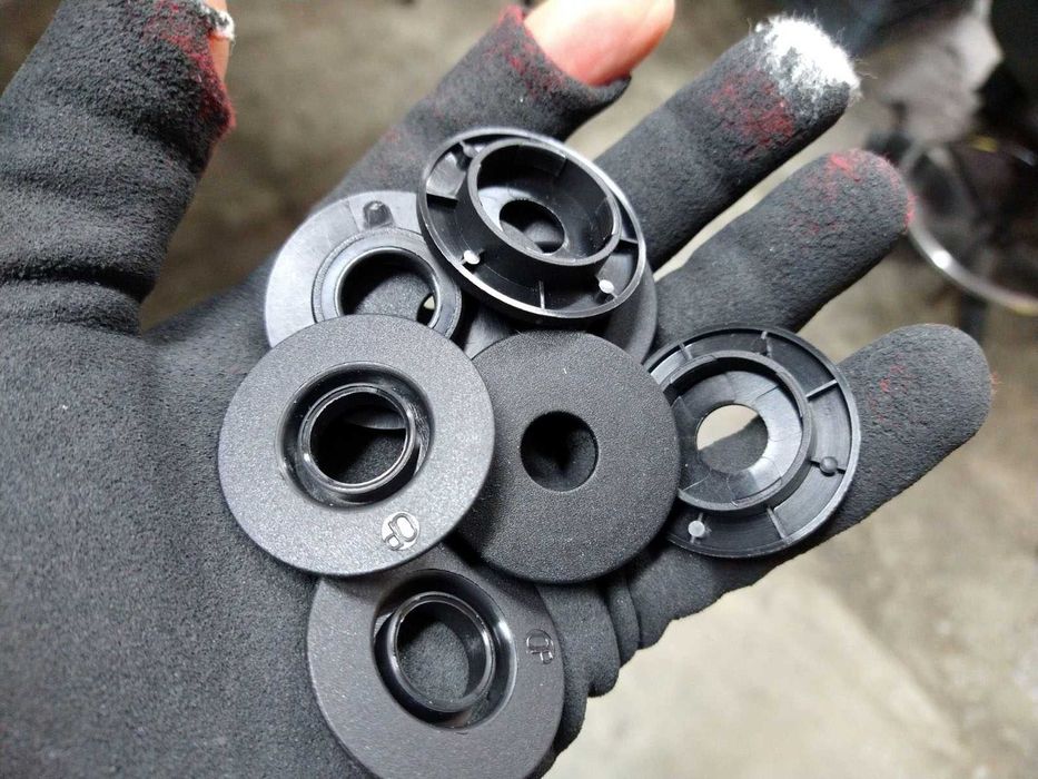 Encaixes / Fixadores / Molas - Para Tapetes Automóvel