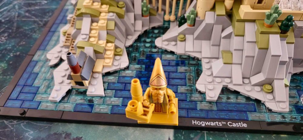 Lego Harry Potter Hogwarts Castle and Grounds