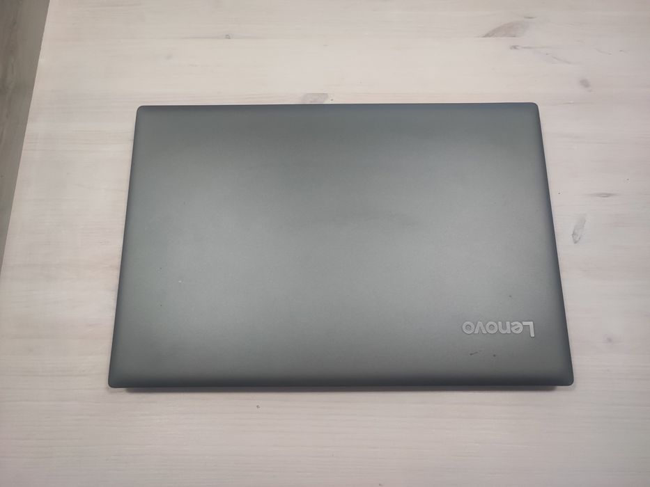 Продам ноутбук Lenovo ideapad 520-15IKB