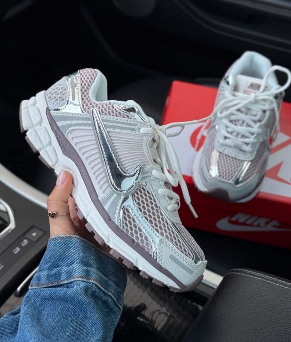 ПОПУЛЯРНІ! Nike Zoom Vomero 5 Metallic Silver/Platinum Violet 36 - 41