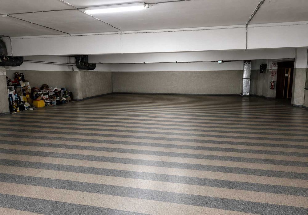 Armazém logístico com 1.024 m² em São Domingos de Benfica, Lisboa