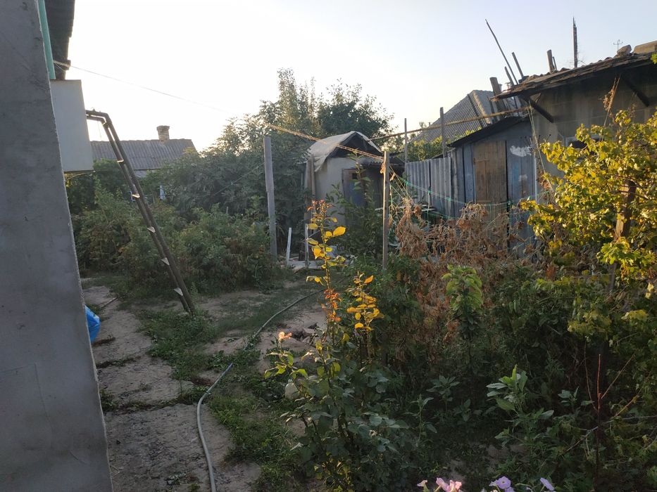 Обменяю дом на двухкомнатную квартиру