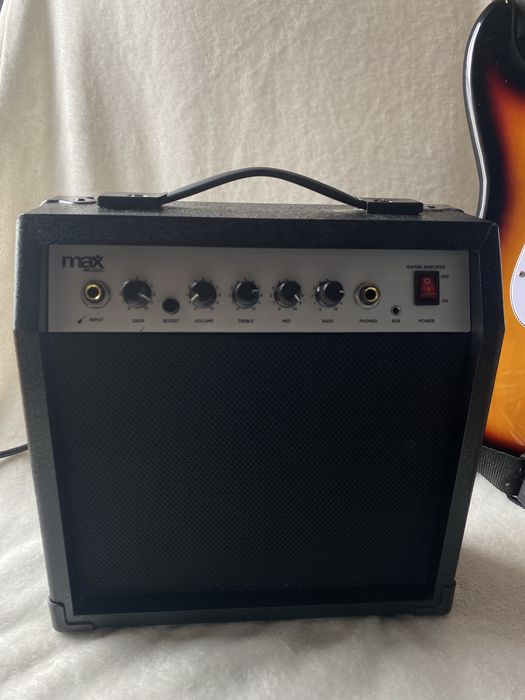 • Guitarra elétrica Max + Amplificador + Kit completo •