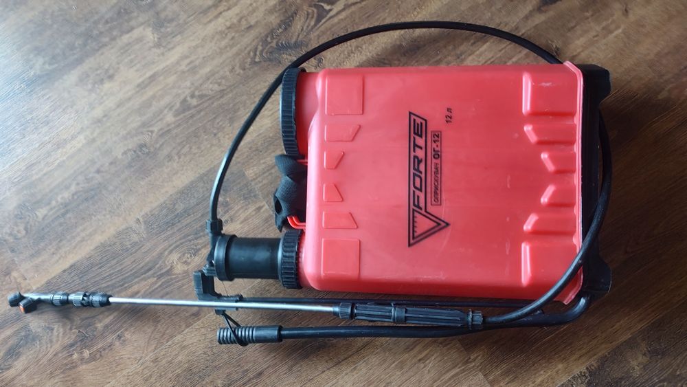 Опрыскиватель садовый Forte ОГ-12. 12л. Механический. Ручной