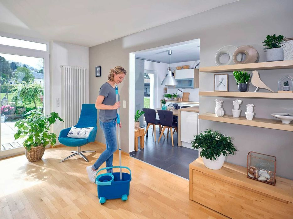 Набір для прибирання Leifheit CLEAN TWIST Mobile Disc Mop Ergo Set 52102 з відром 6 л