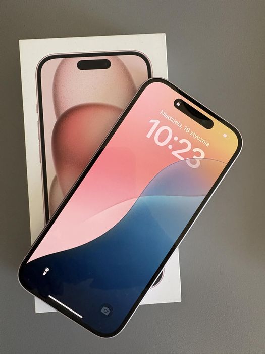 iphone 15 różowy