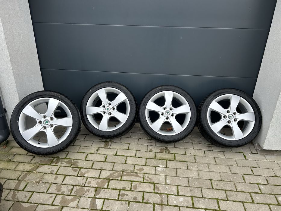 Felgi aluminiowe Skoda Octavia  II 7x17 ET54 5x112