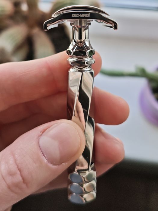 Продам Yaqi Cerberus