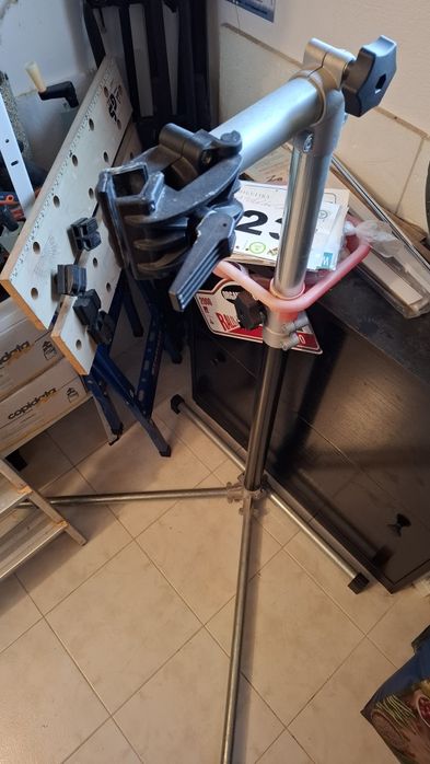 Suporte para manutenção de bicicleta