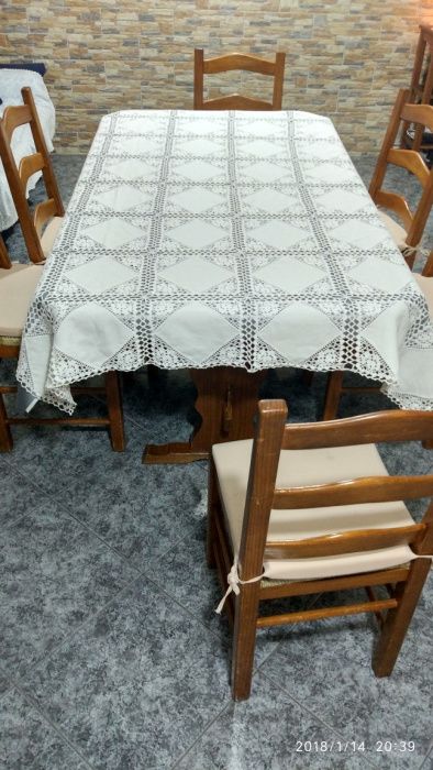 Toalha de renda feita á mão