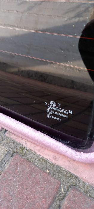 Автостекло задние ВАЗ-2104 с тонировкой!