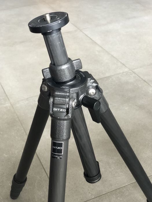 Manfrotto 055XB + головка 327RC2 + шипы, Gitzo GT2540LLVL