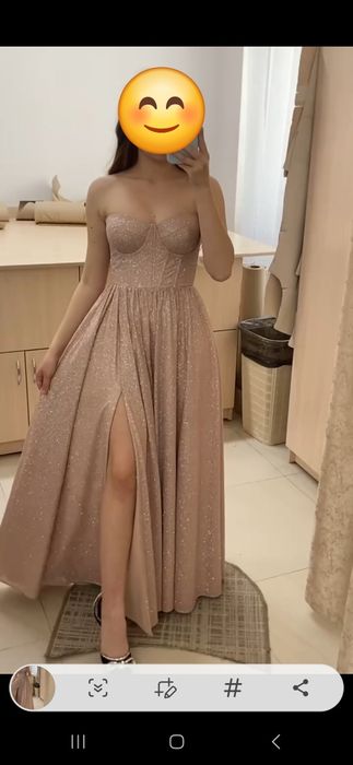 Продам  випускну сукню