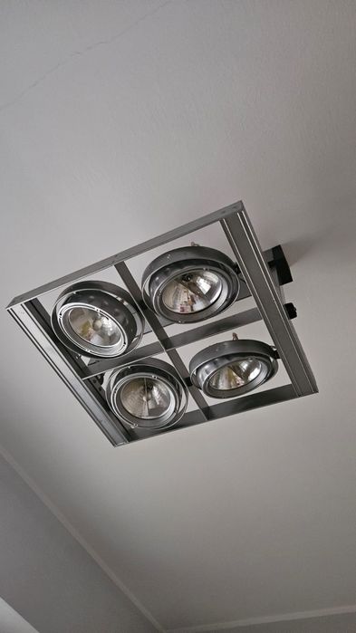 Lampki biurkowe i sufitowe